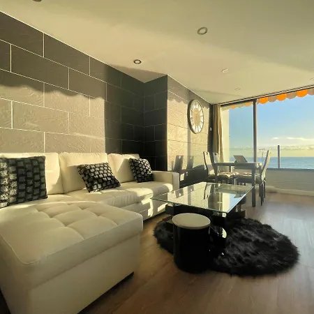 Beachfront Don Paco Studio Apartment Patalavaca